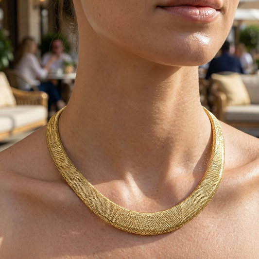 14-karätige, strukturierte Stretch-Halskette aus Gelbgold