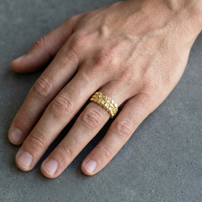 Ring aus 10K/14K Gold mit natürlichem Diamantnugget