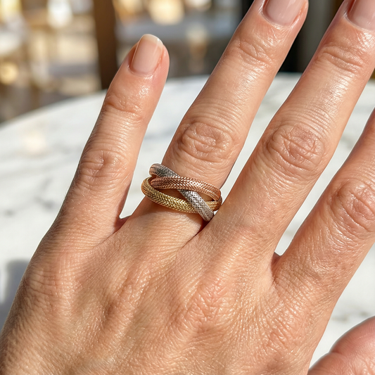 14-karätiger Goldring aus dreifarbigem, flexiblem Netzgewebe