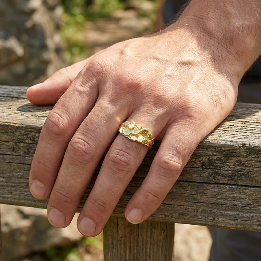 14-karätiger Goldnugget-Ring – Hell
