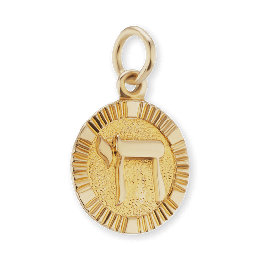 Chai Circle Pendant in 14K Yellow Gold